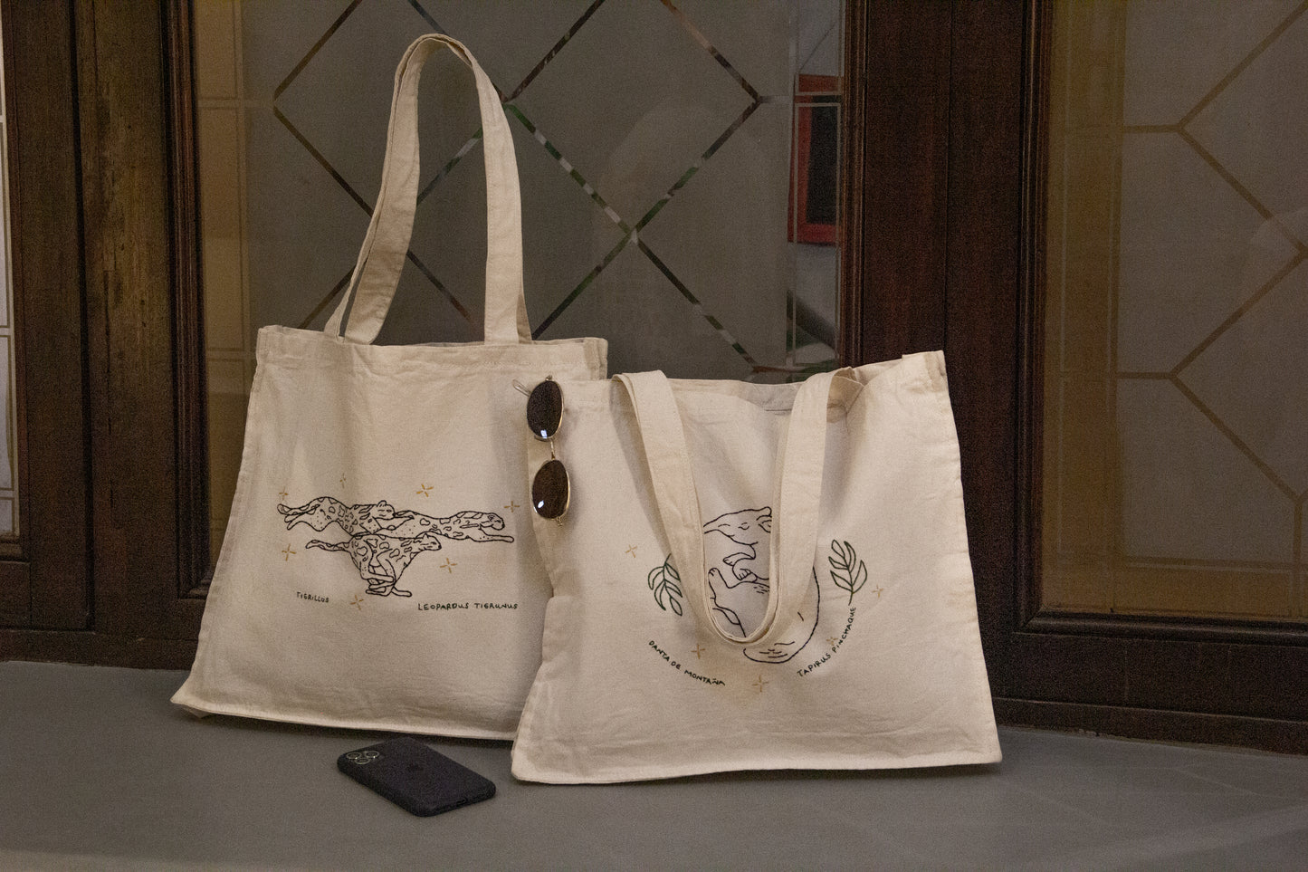 Tote bag bordada a mano