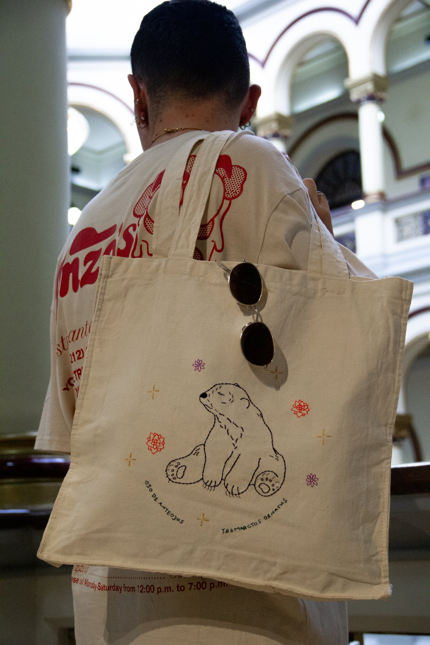 Tote bag bordada a mano