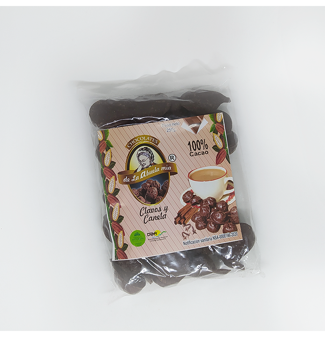 Chocolate en bola de la abuela mía con clavos y canela